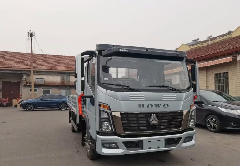HOWO 轻型载货车