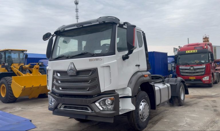 HOWO 4×2 NX 牵引车