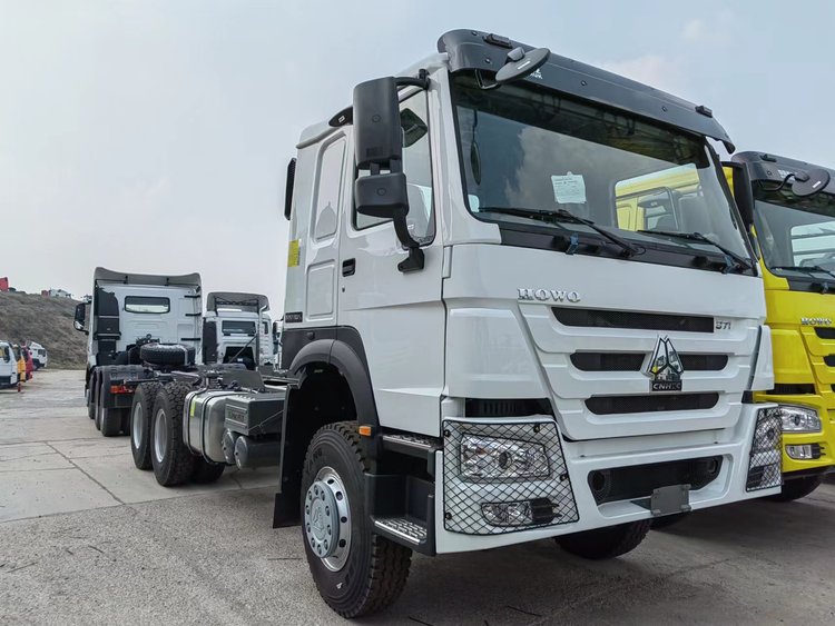 HOWO 6×4 普通牵引车