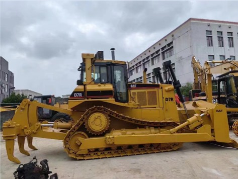 Caterpillar D7R