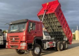 HOWO 6×4 自卸车