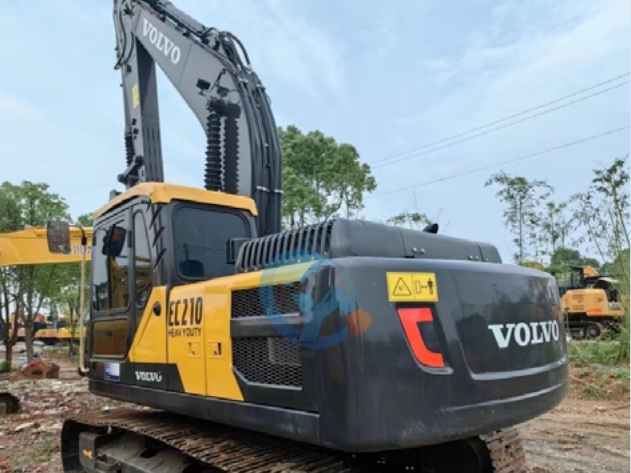 Volvo EC210